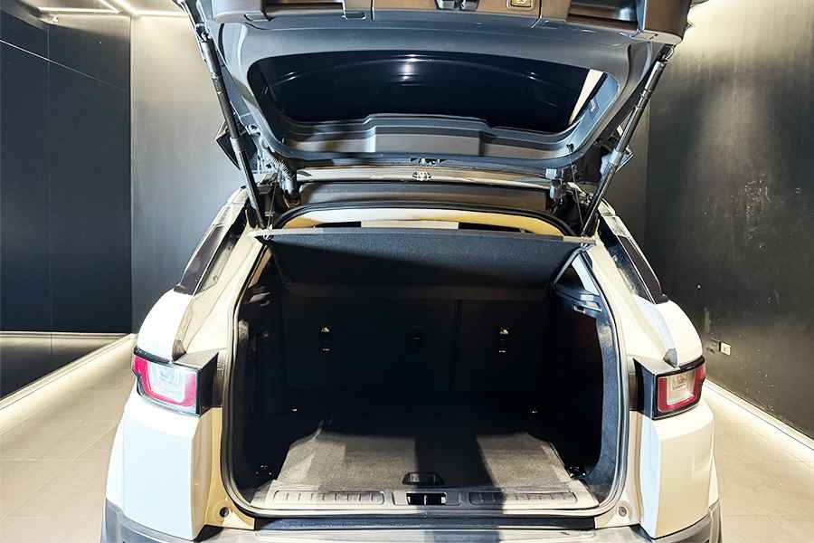 Range Rover Evoque SE PLUS